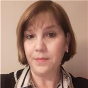 Profesora de lengua castellana y literatura con más de quince años de experiencia.